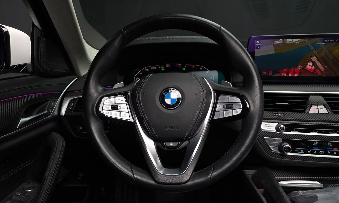 BMW 5-Series 2021