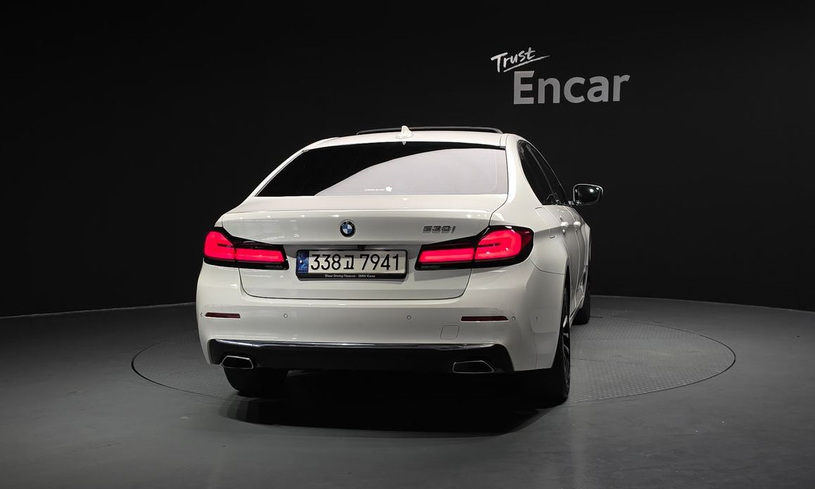 BMW 5-Series 2021