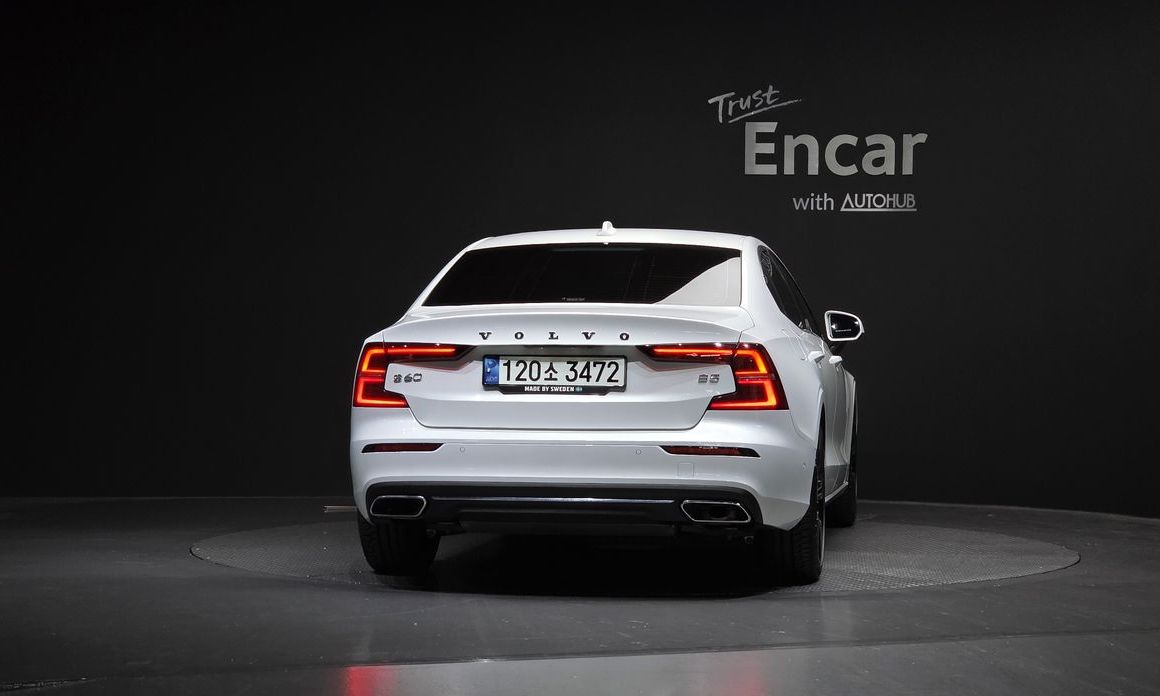 Volvo S60 2021