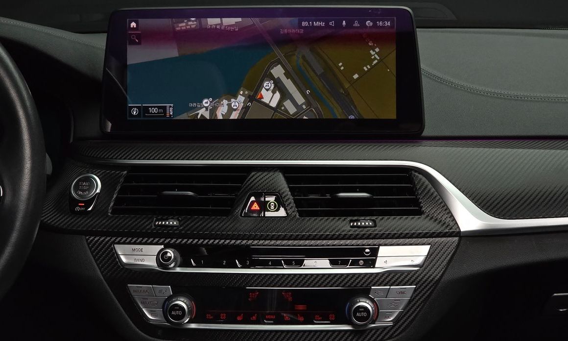 BMW 5-Series 2021