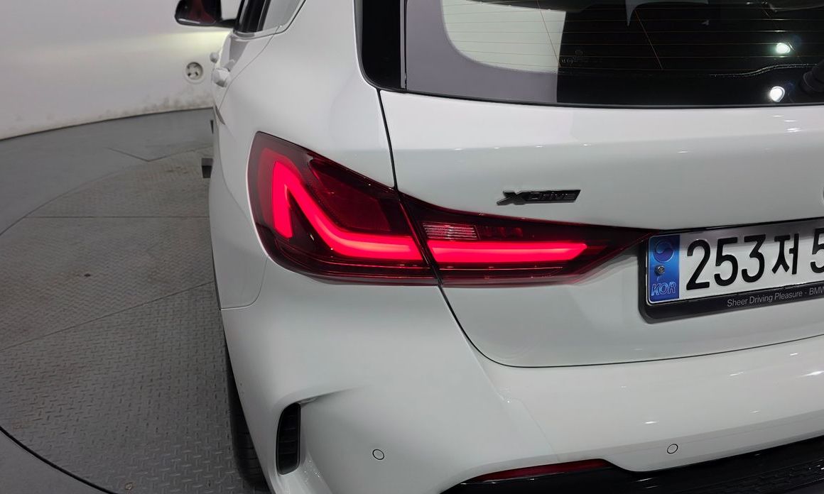BMW 1-Series 2023