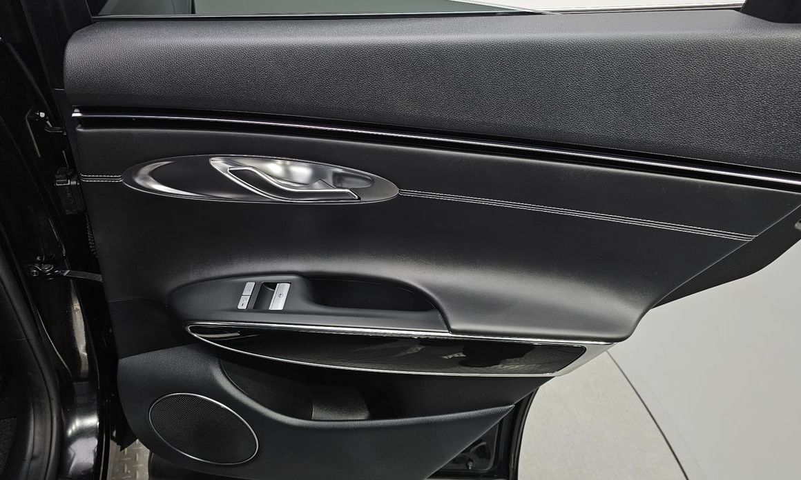 Genesis GV70 2023