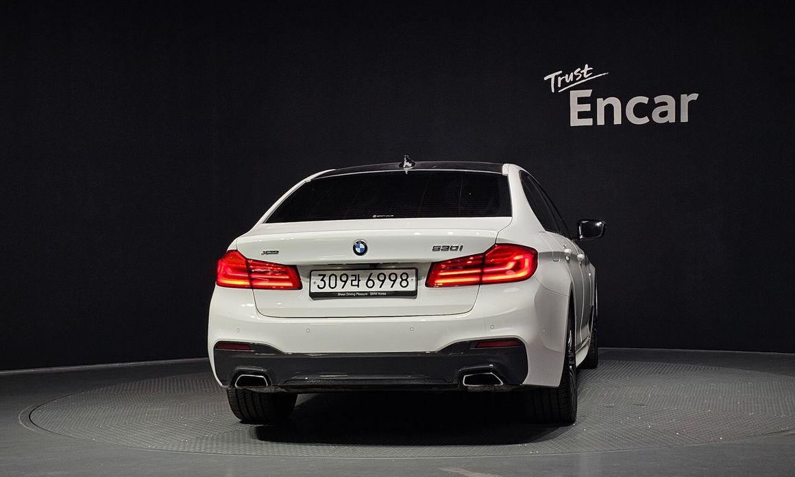 BMW 5-Series 2020