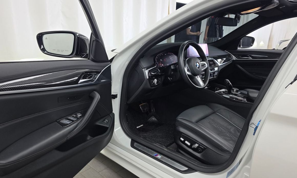 BMW 5-Series 2020
