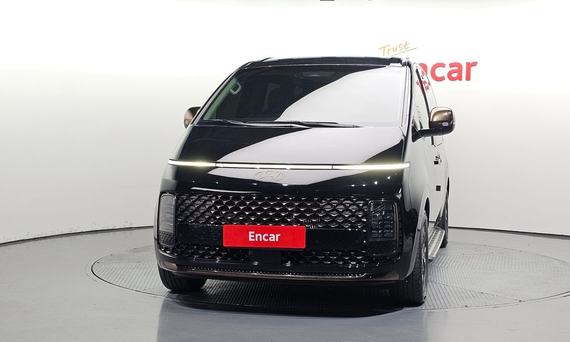Hyundai Staria 2025