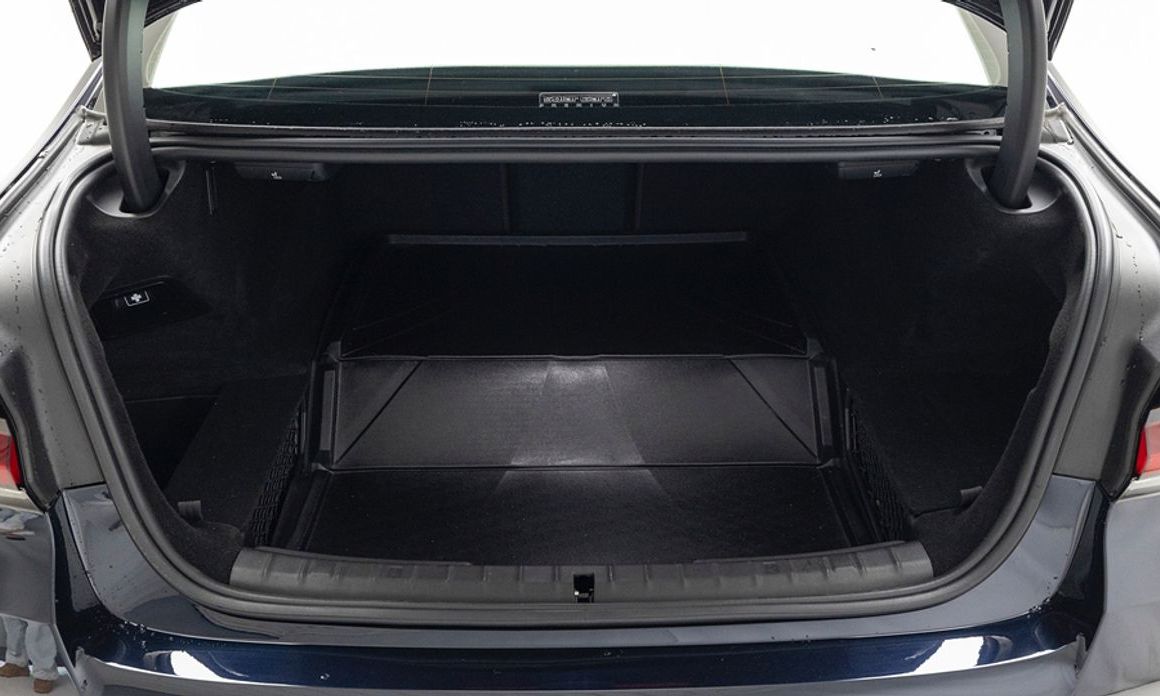 BMW 5-Series 2021