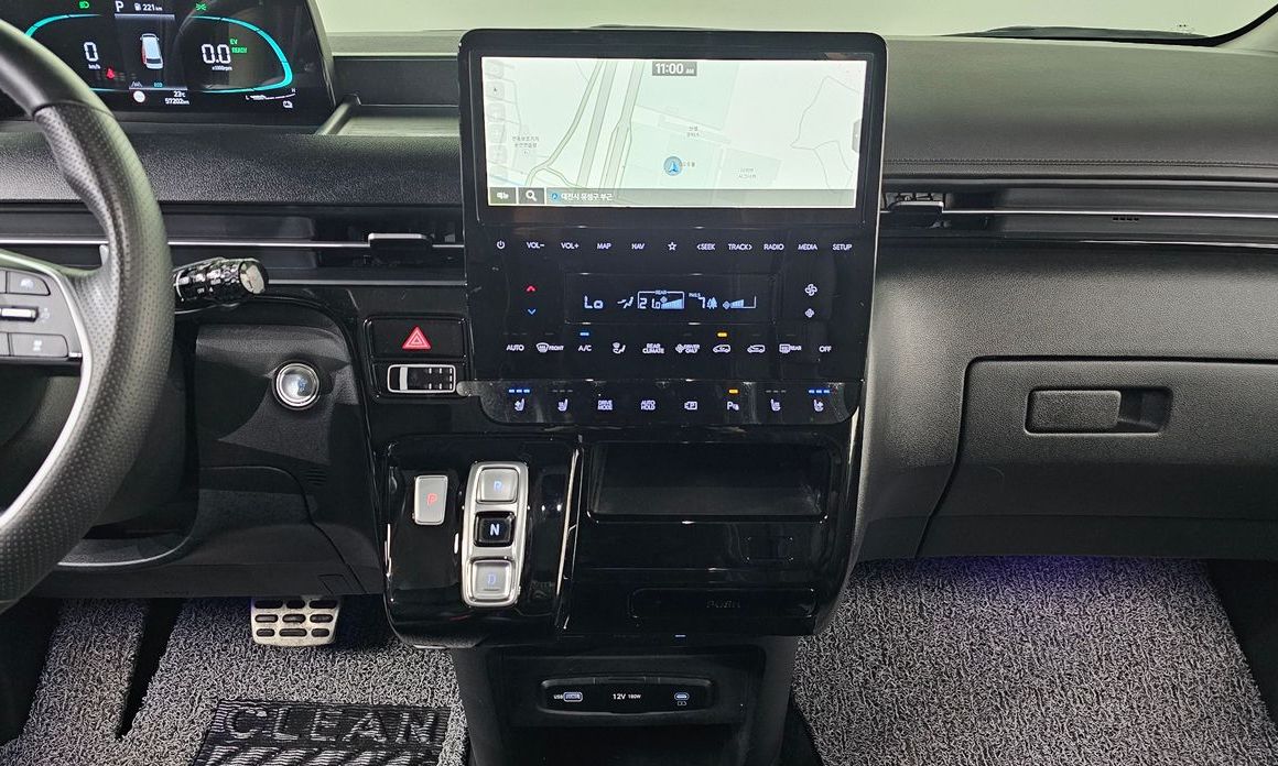 Hyundai Staria 2025