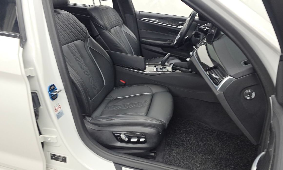 BMW 5-Series 2020