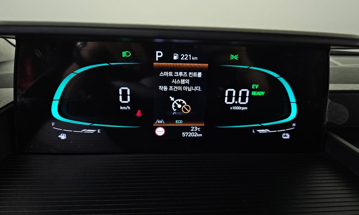 Hyundai Staria 2025