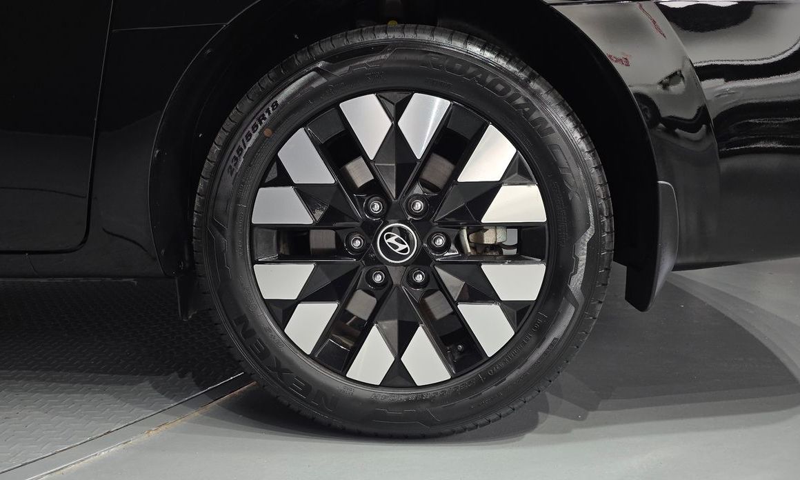 Hyundai Staria 2025