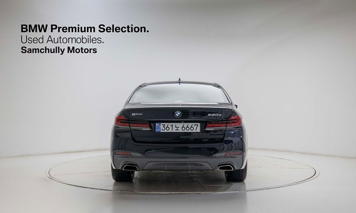 BMW 5-Series 2021