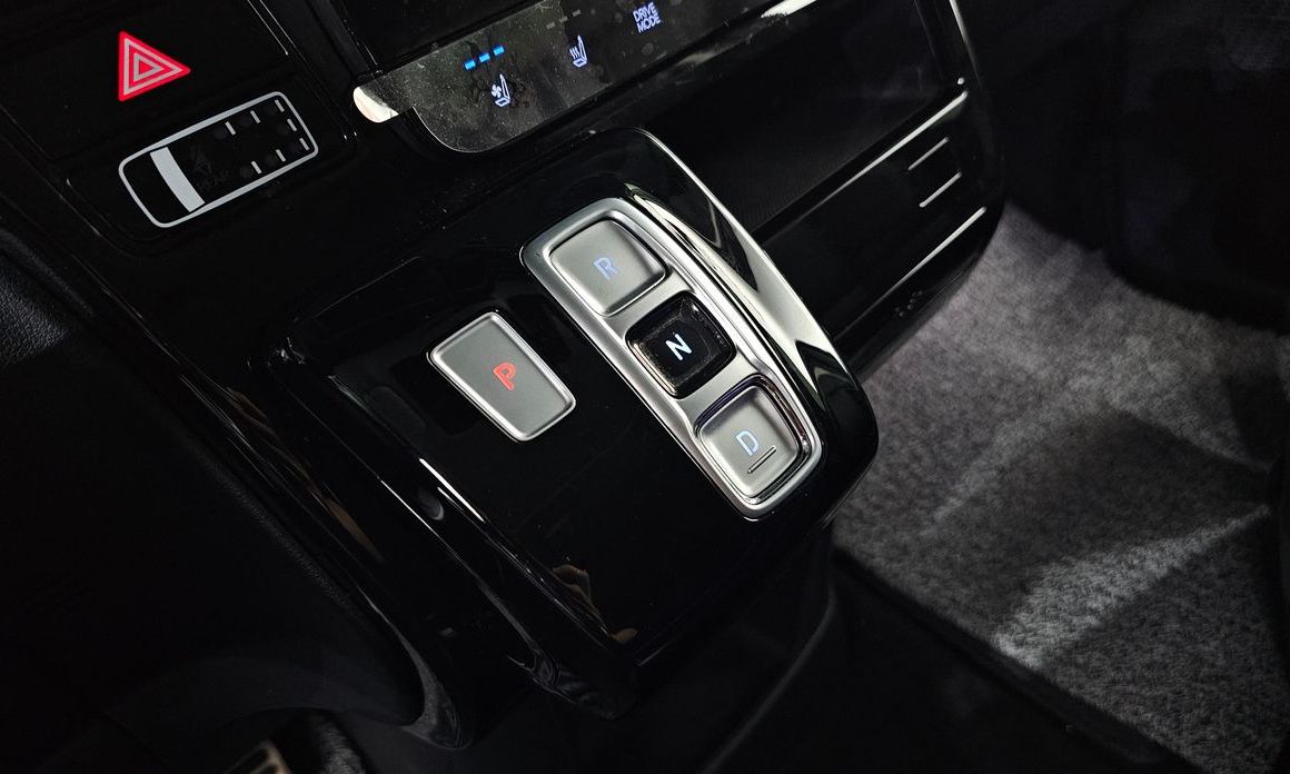 Hyundai Staria 2025