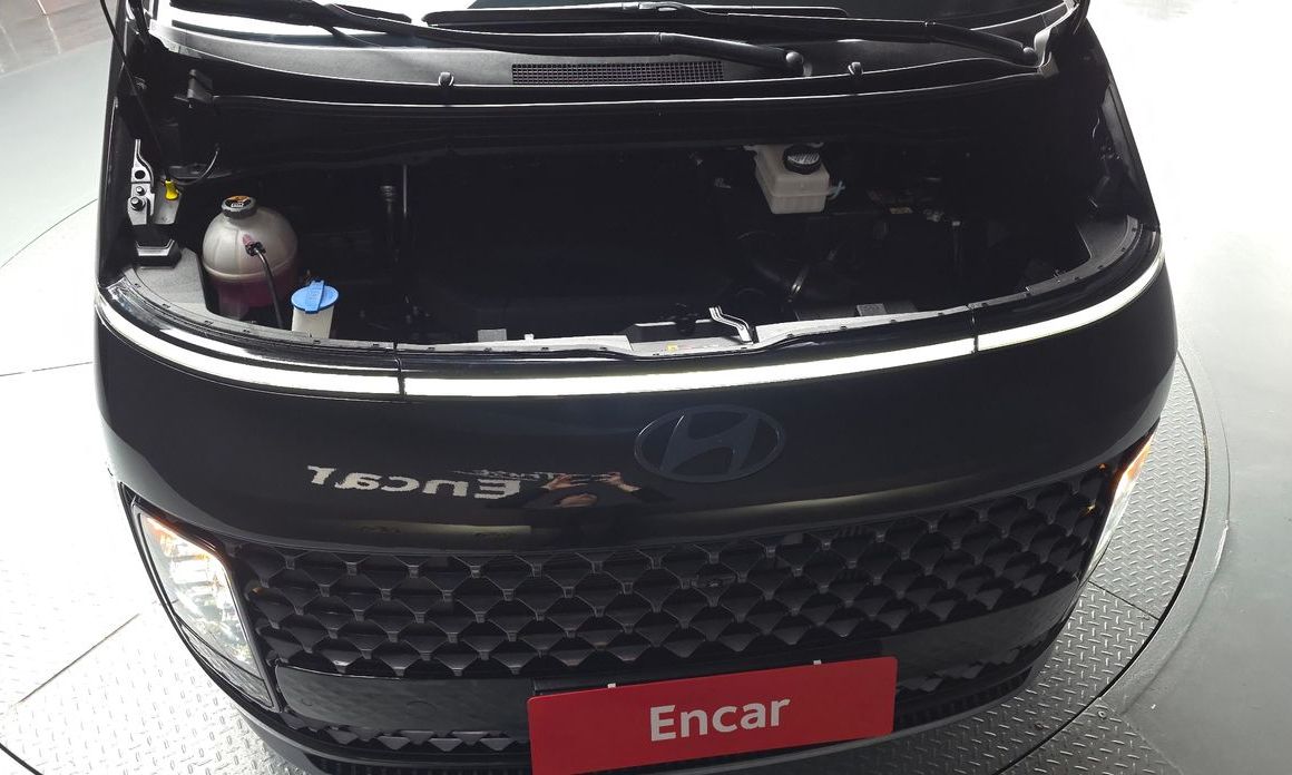 Hyundai Staria 2025