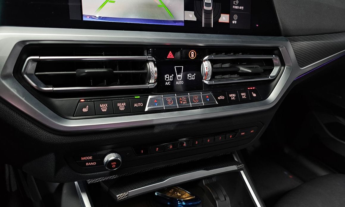 BMW 3-Series 2019