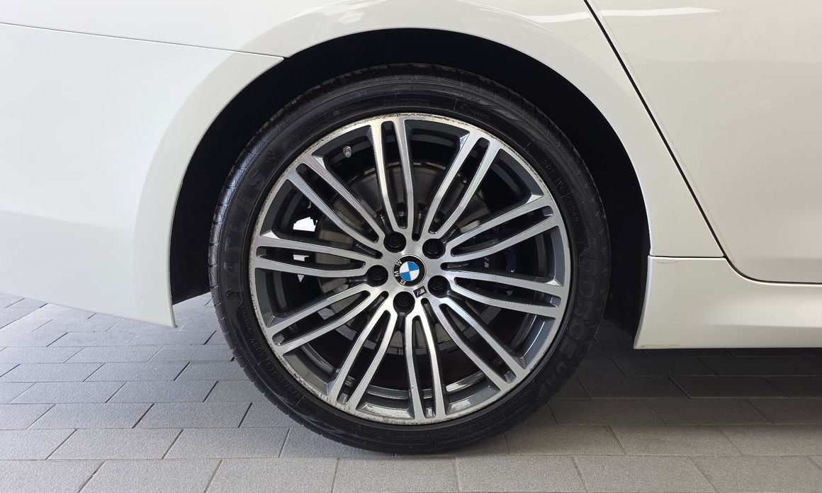 BMW 5-Series 2020