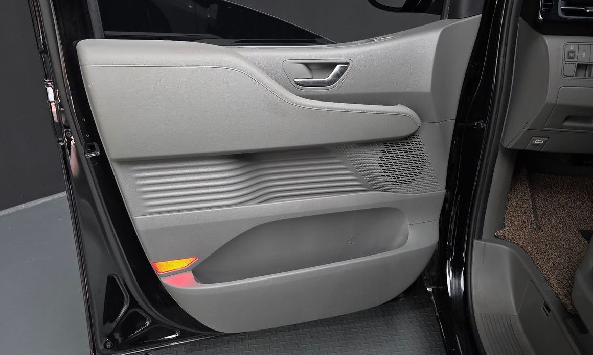 Hyundai Staria 2025
