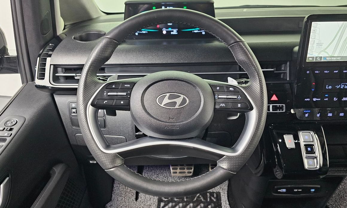 Hyundai Staria 2025