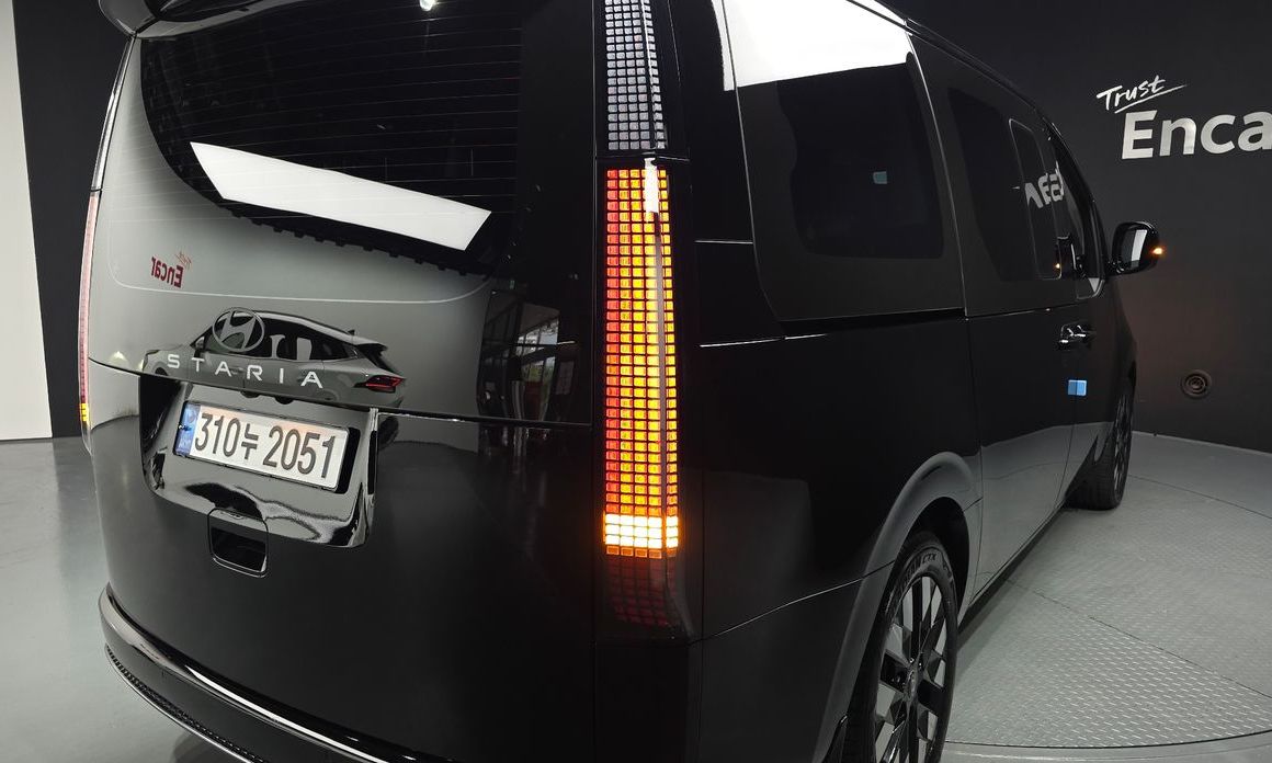 Hyundai Staria 2025