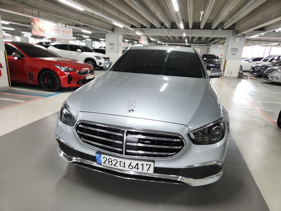 Mercedes-Benz E-Class 2022