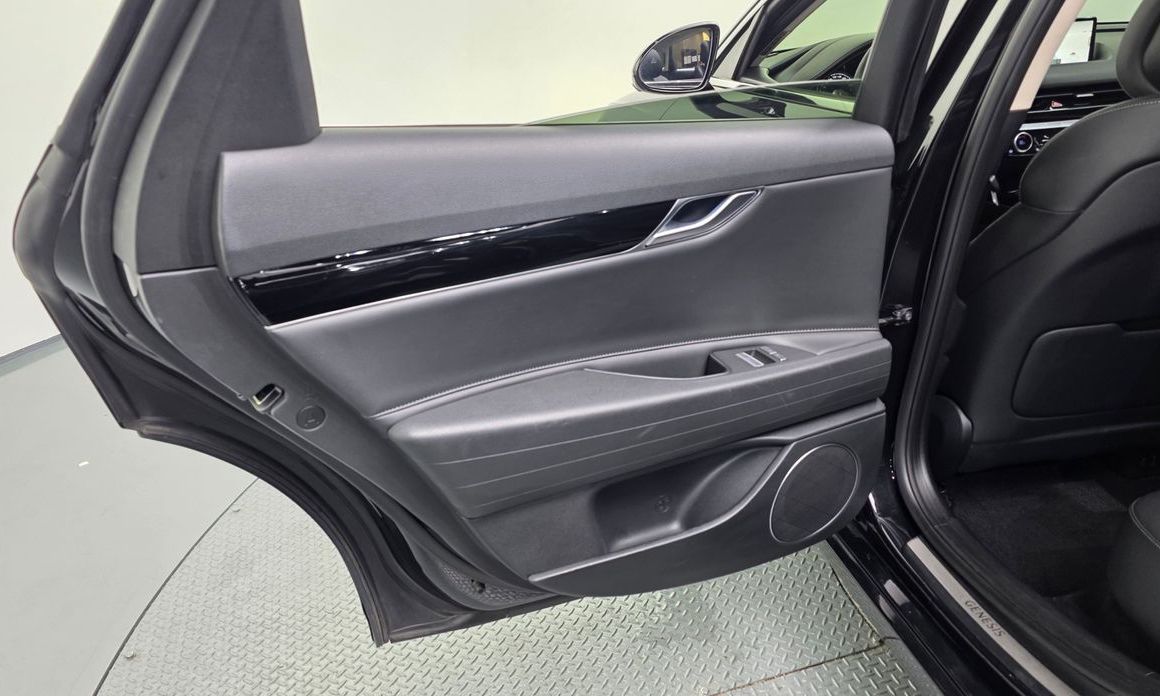 Genesis G80 2023