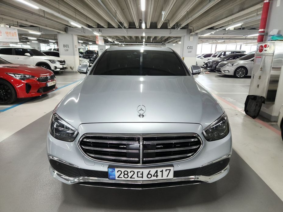 Mercedes-Benz E-Class 2022