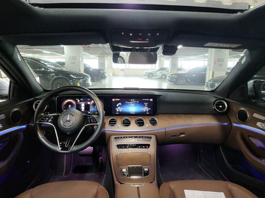 Mercedes-Benz E-Class 2022