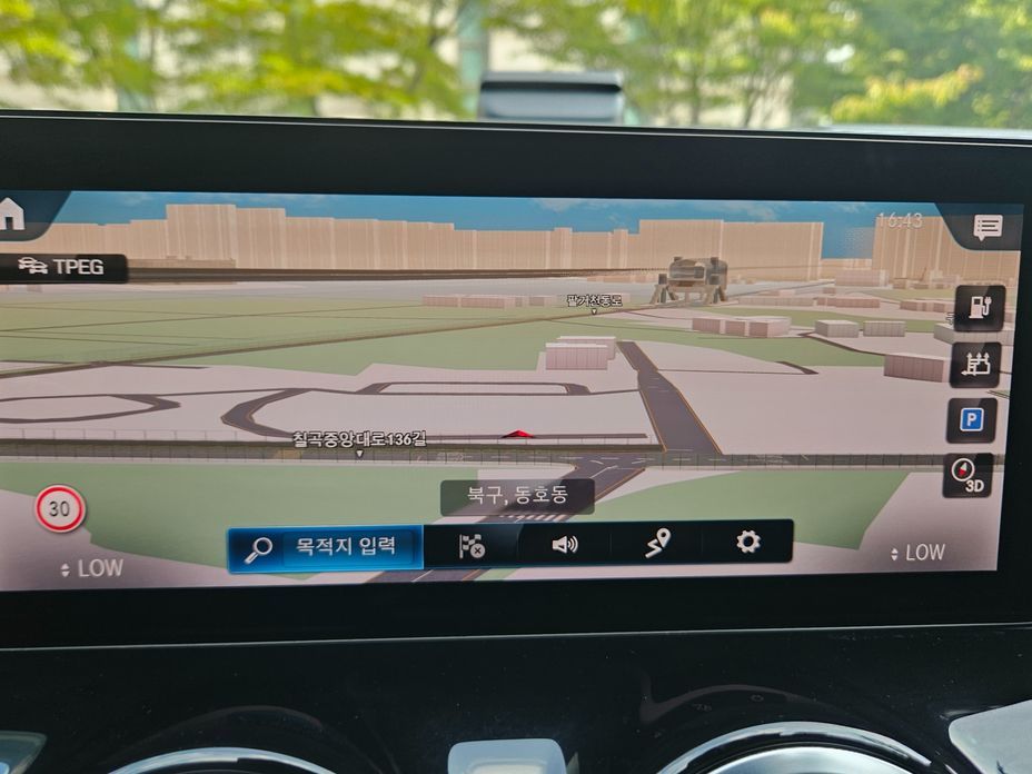 Mercedes-Benz EQA 2024