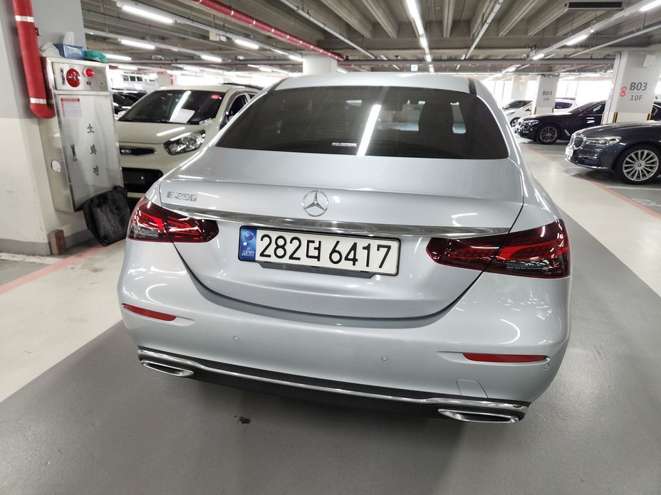 Mercedes-Benz E-Class 2022