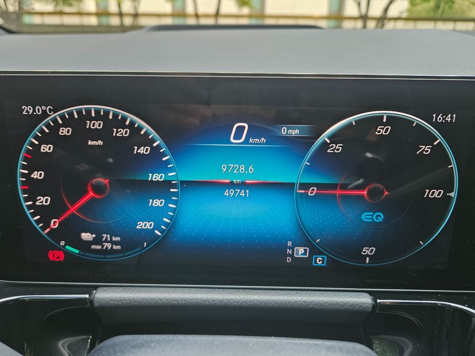 Mercedes-Benz EQA 2024