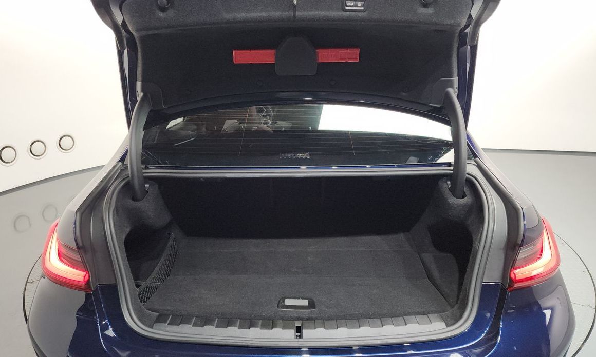 BMW 3-Series 2023