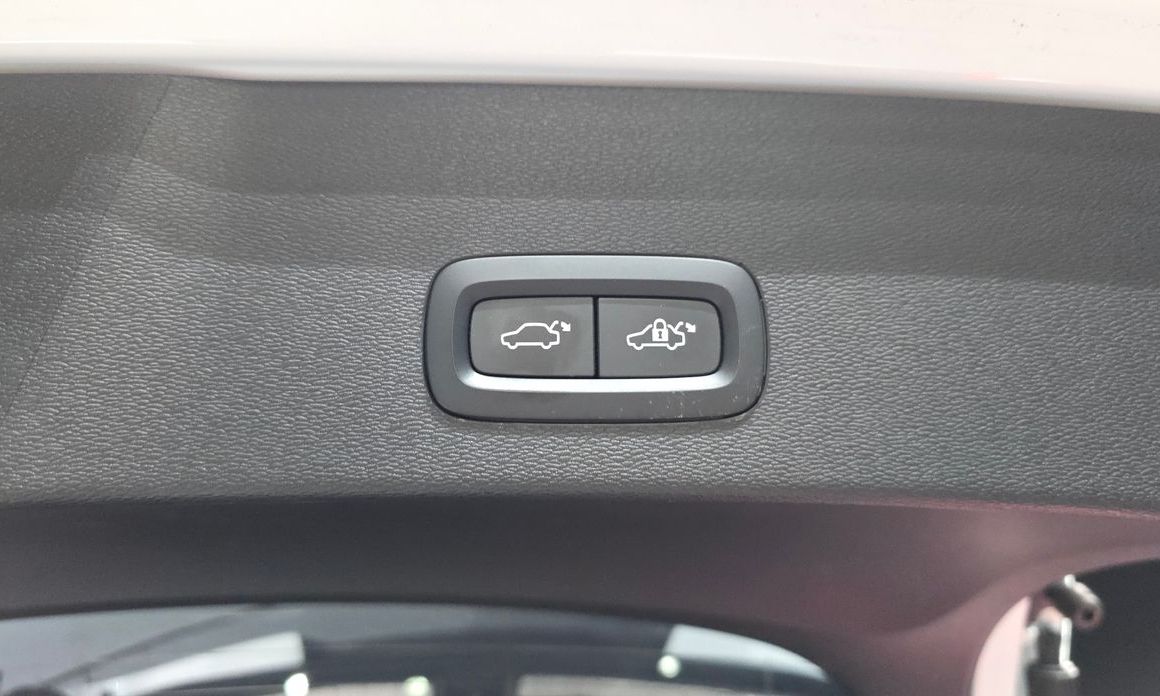 Volvo C40 2023