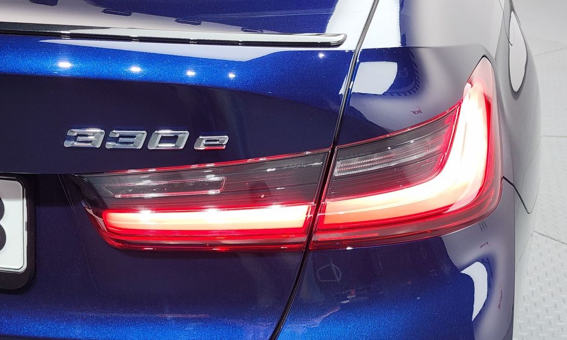 BMW 3-Series 2023
