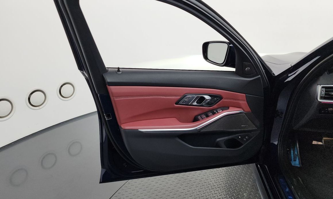 BMW 3-Series 2023