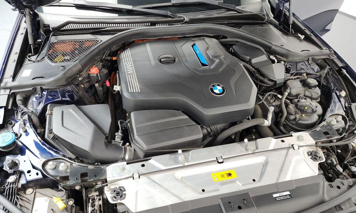 BMW 3-Series 2023