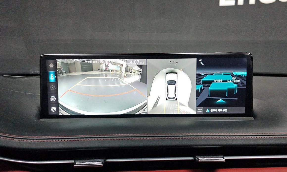 Genesis GV70 2024