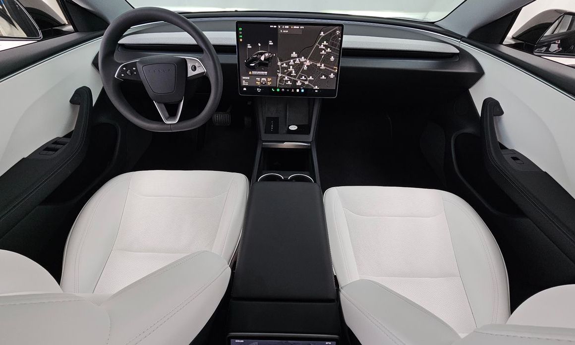 Tesla Model 3 2024