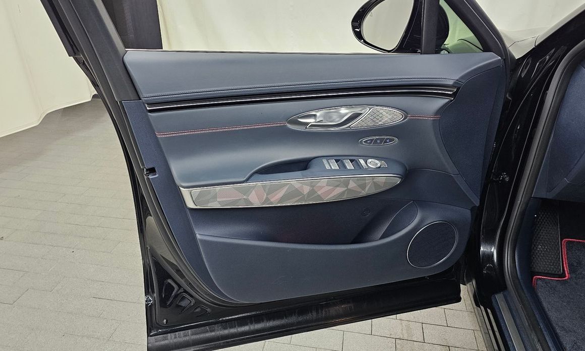 Genesis GV70 2023