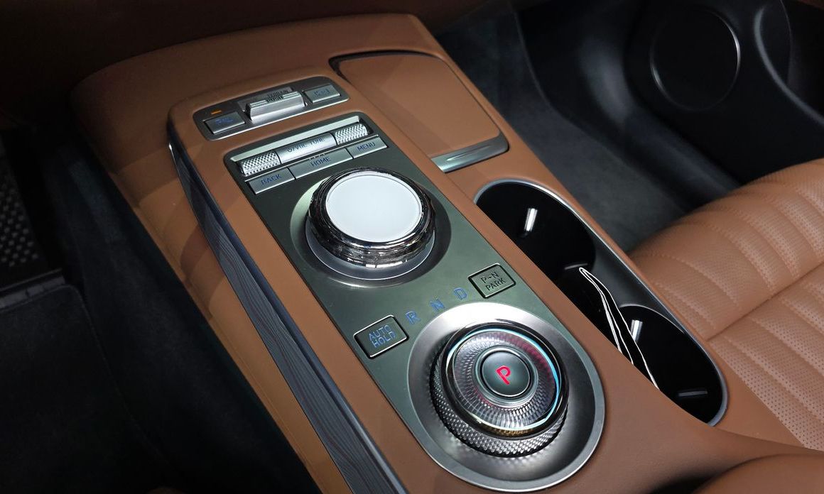 Genesis GV70 2024