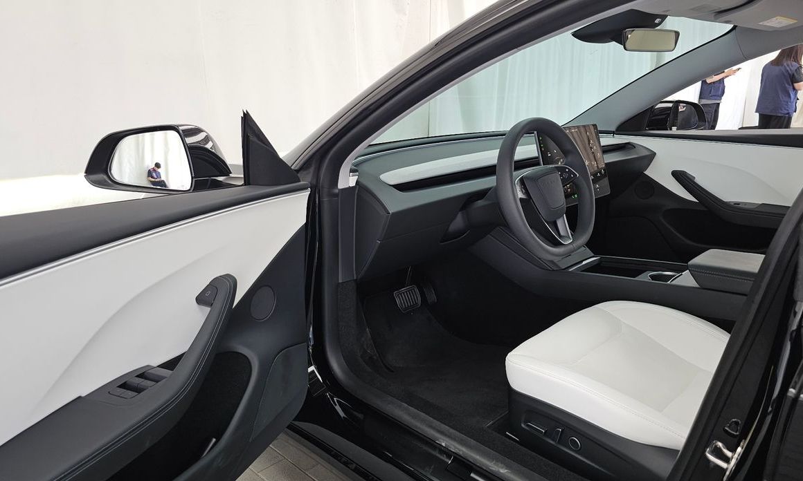 Tesla Model 3 2024