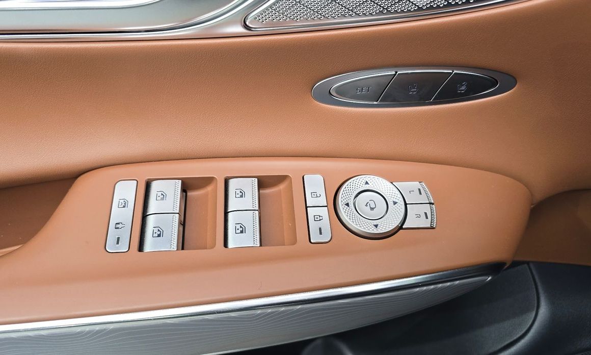 Genesis GV70 2024