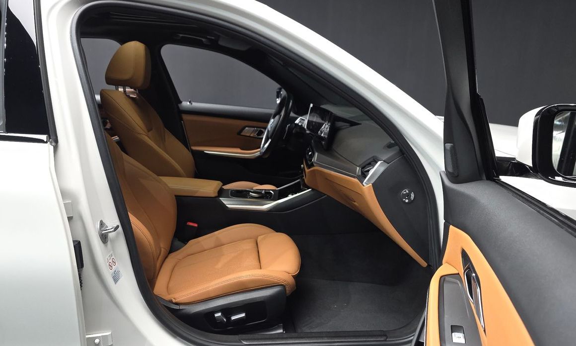 BMW 3-Series 2023