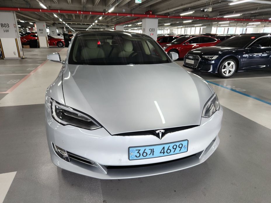 Tesla Model S 2017