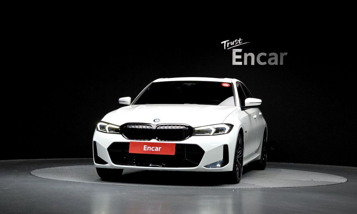 BMW 3-Series 2023
