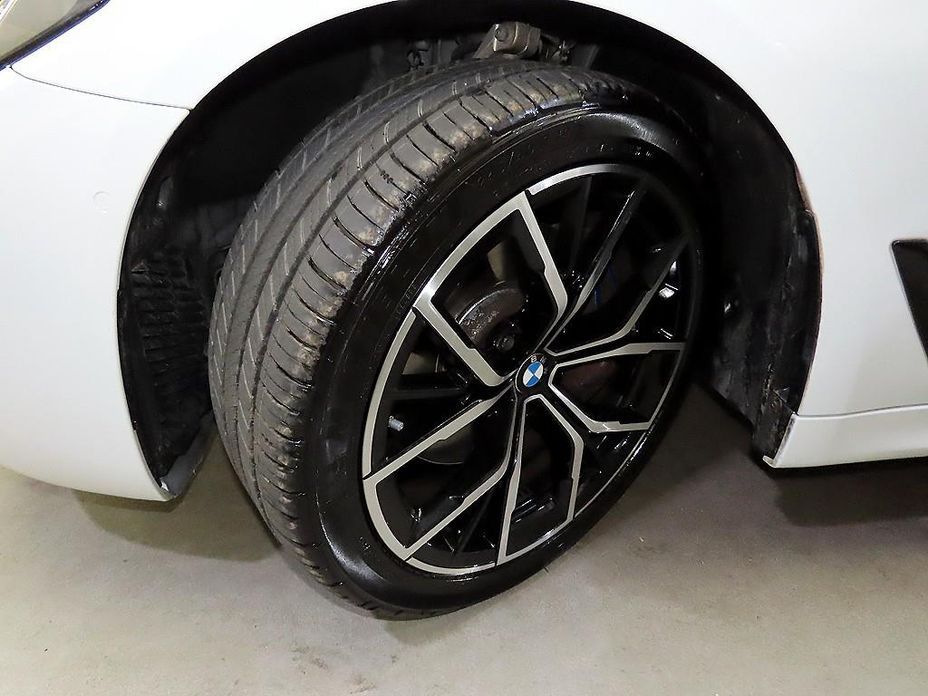BMW 5-Series 2023