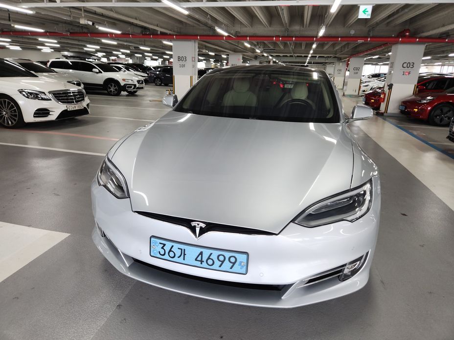Tesla Model S 2017