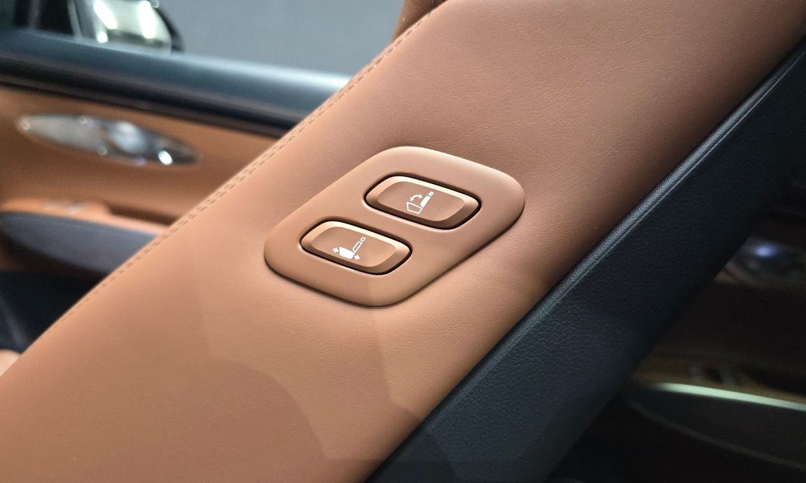 Genesis GV70 2024
