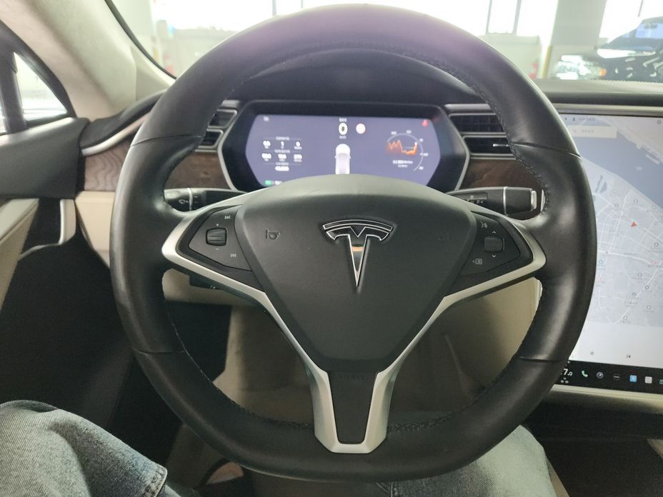 Tesla Model S 2017