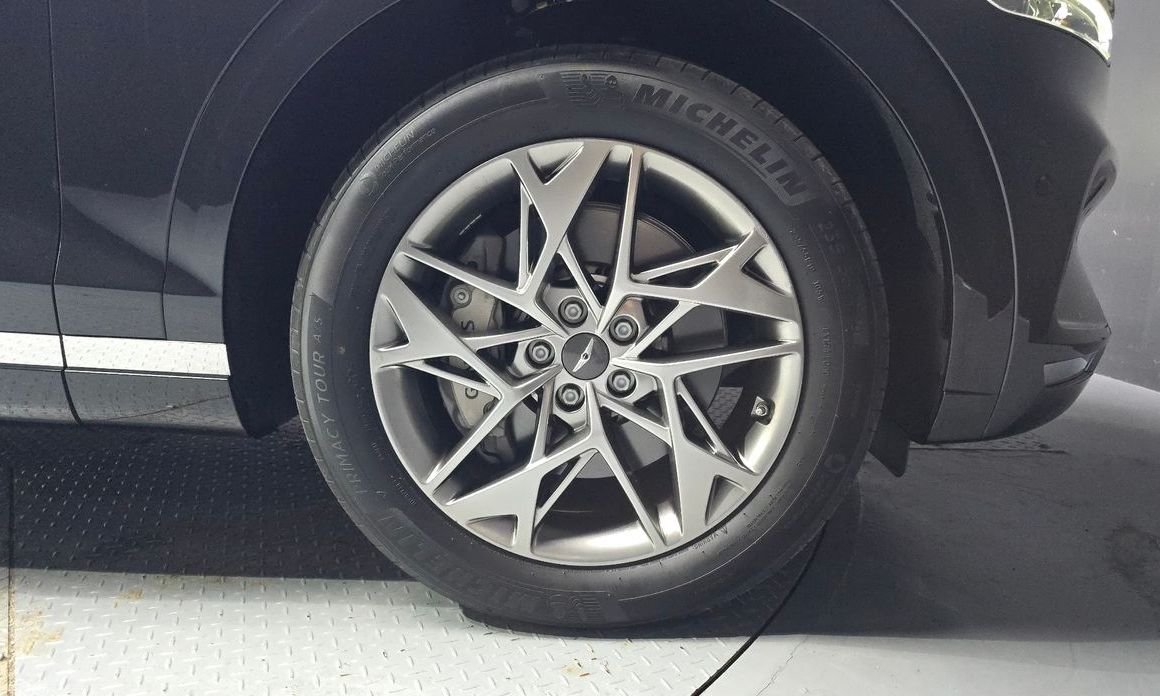 Genesis GV70 2024