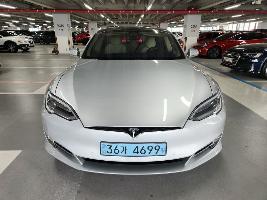 Tesla Model S 2017