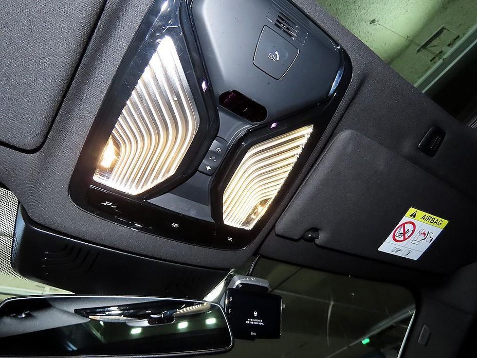BMW 5-Series 2023